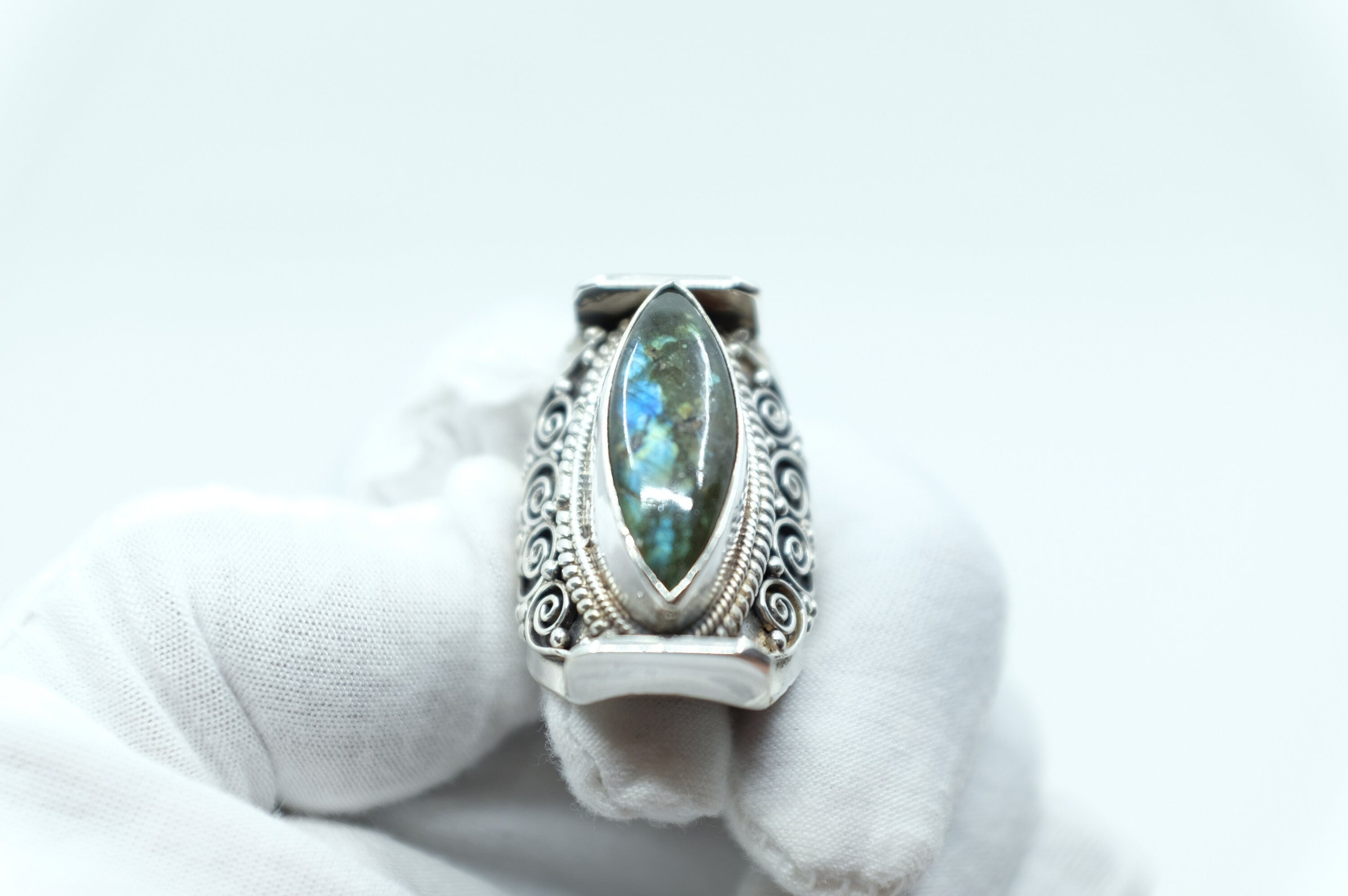 Sterling Silver Tibetan Labradorite Ring