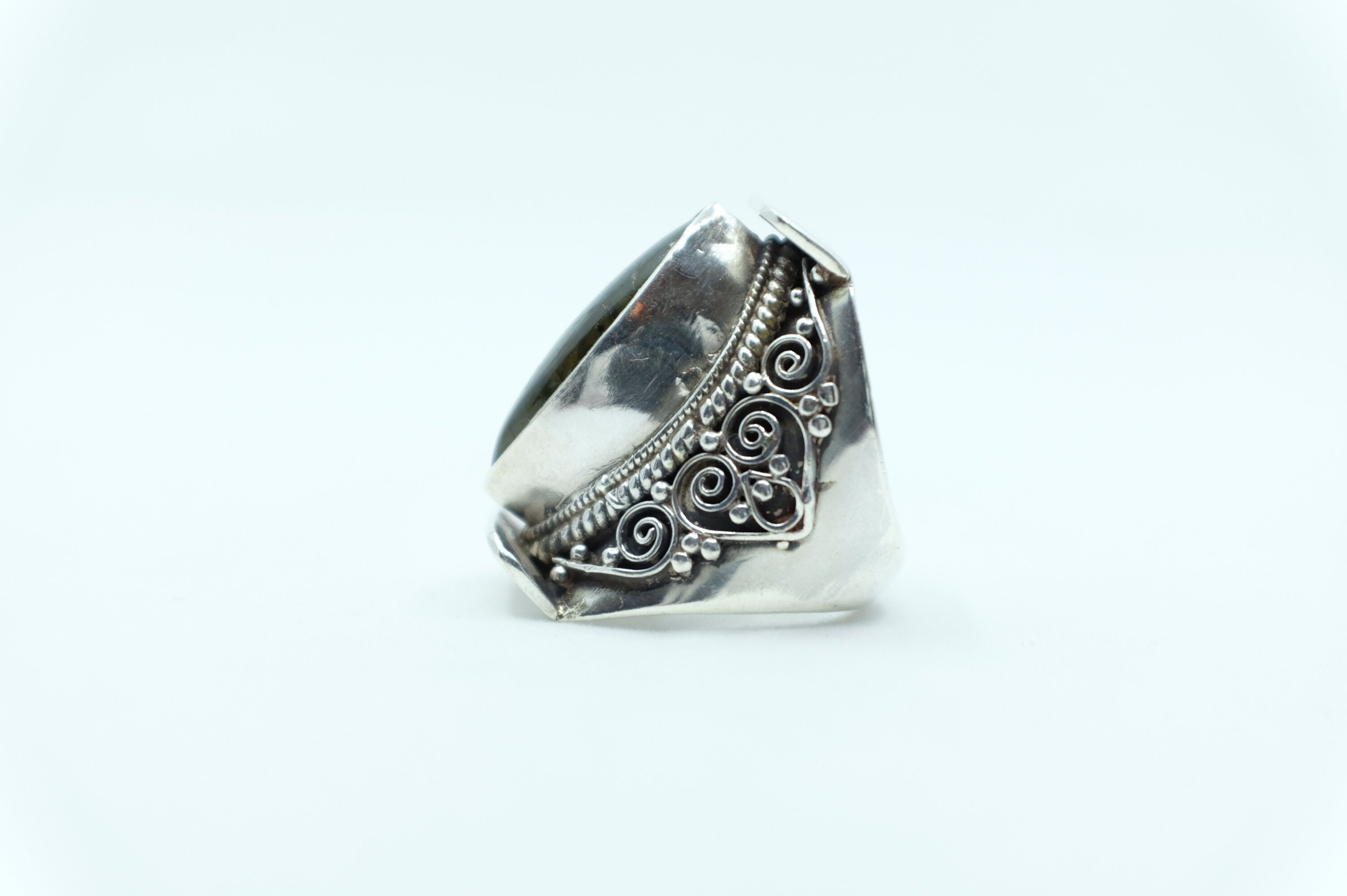 Sterling Silver Tibetan Labradorite Ring