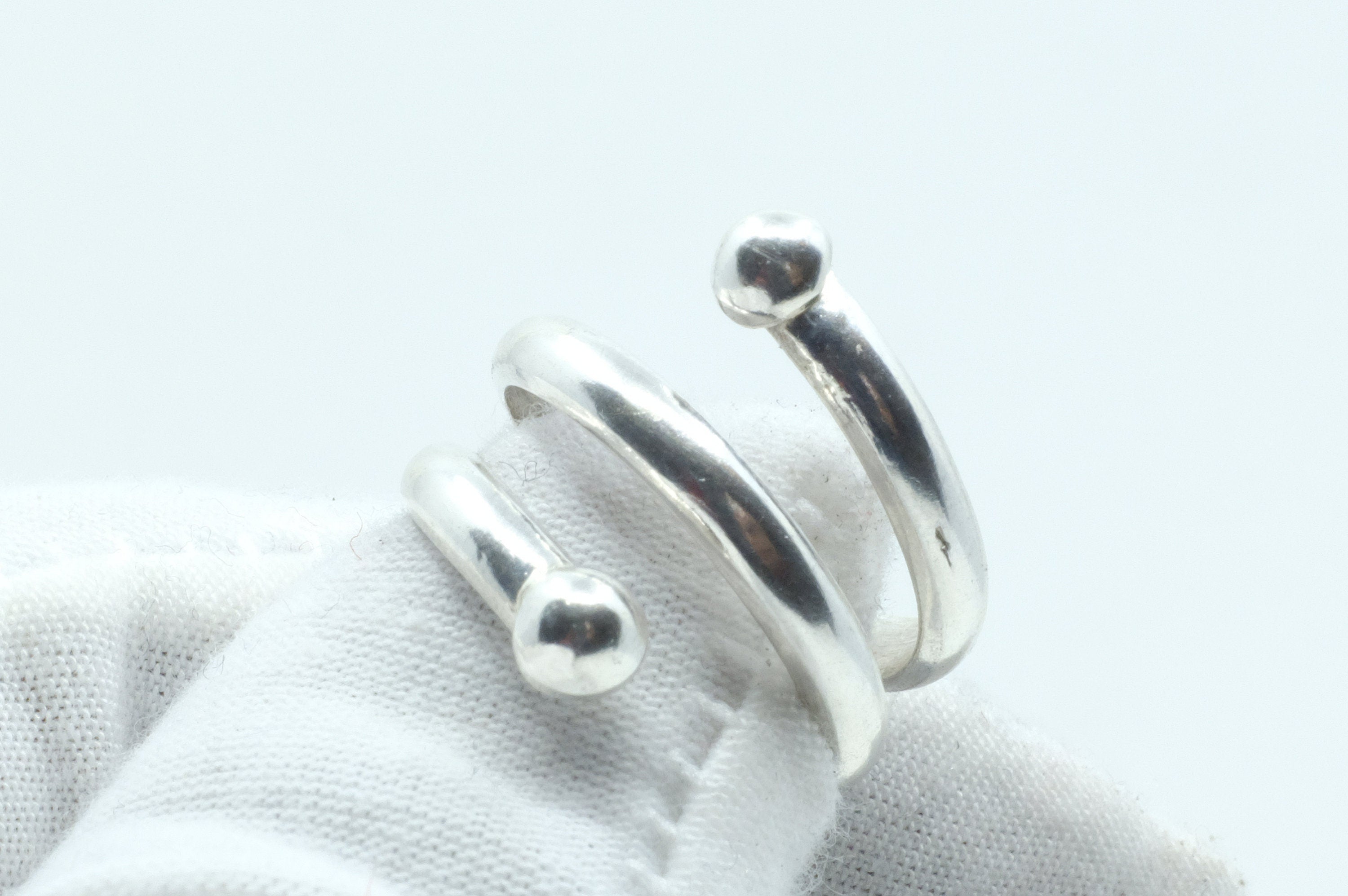 Sterling Silver Modern Spring Ring (4)