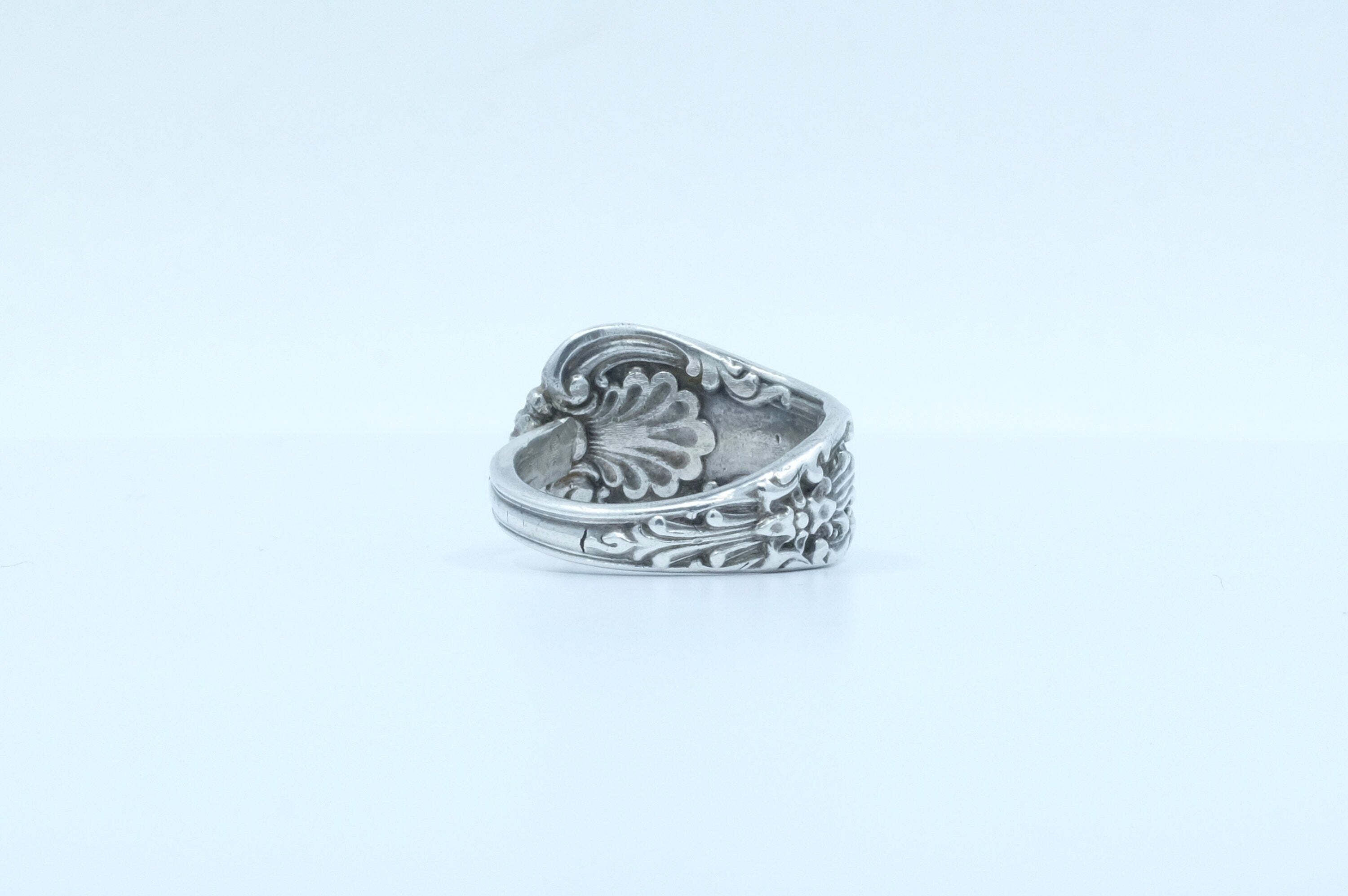 Sterling Silver Shell Motif Spoon Ring