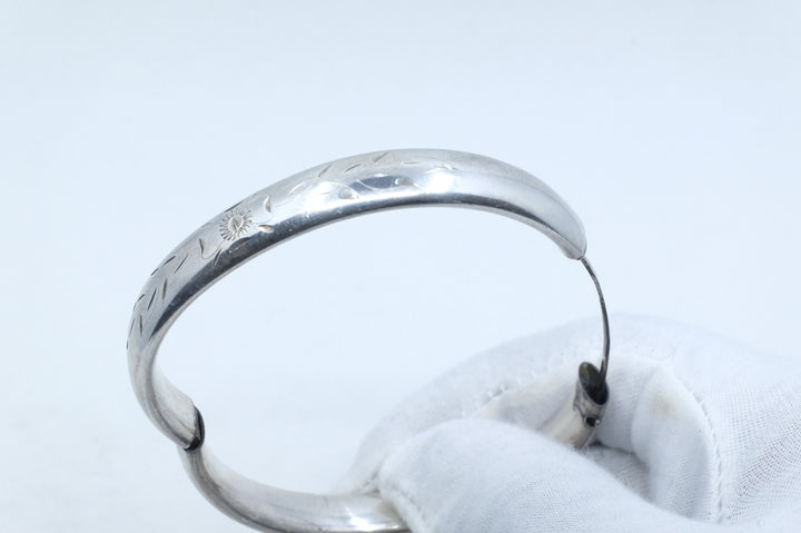 Sterling Silver Etched Floral Thai Hinged Bangle Bracelet