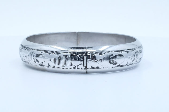 Sterling Silver Etched Flower Hinged Bangle Bracelet