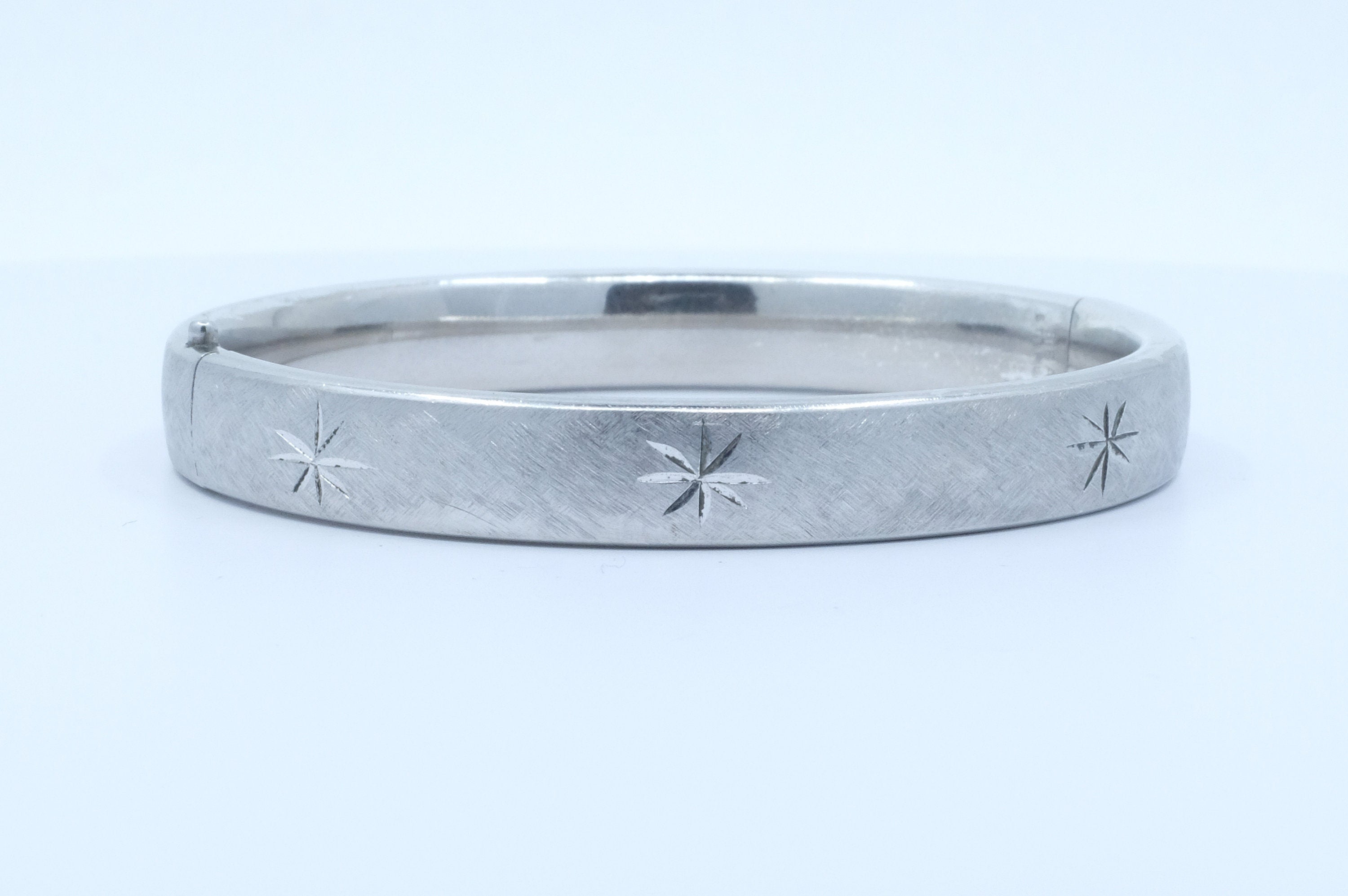 Sterling Silver Etched Stars Hinged Bangle Bracelet