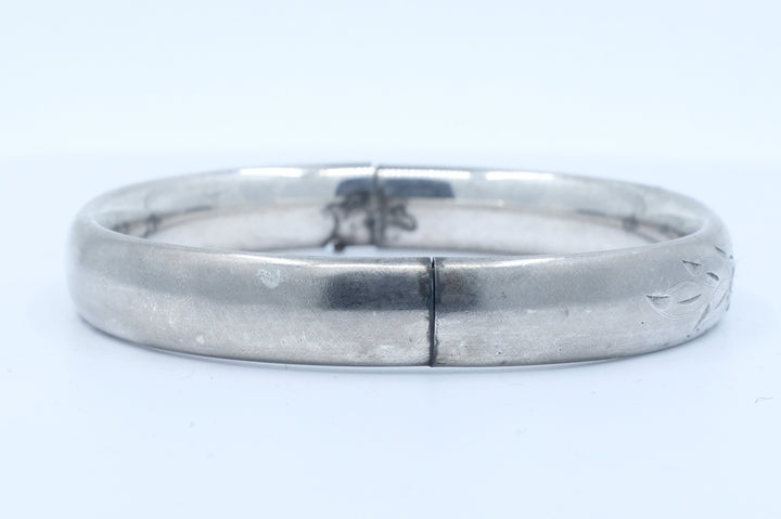 Sterling Silver Etched Floral Thai Hinged Bangle Bracelet