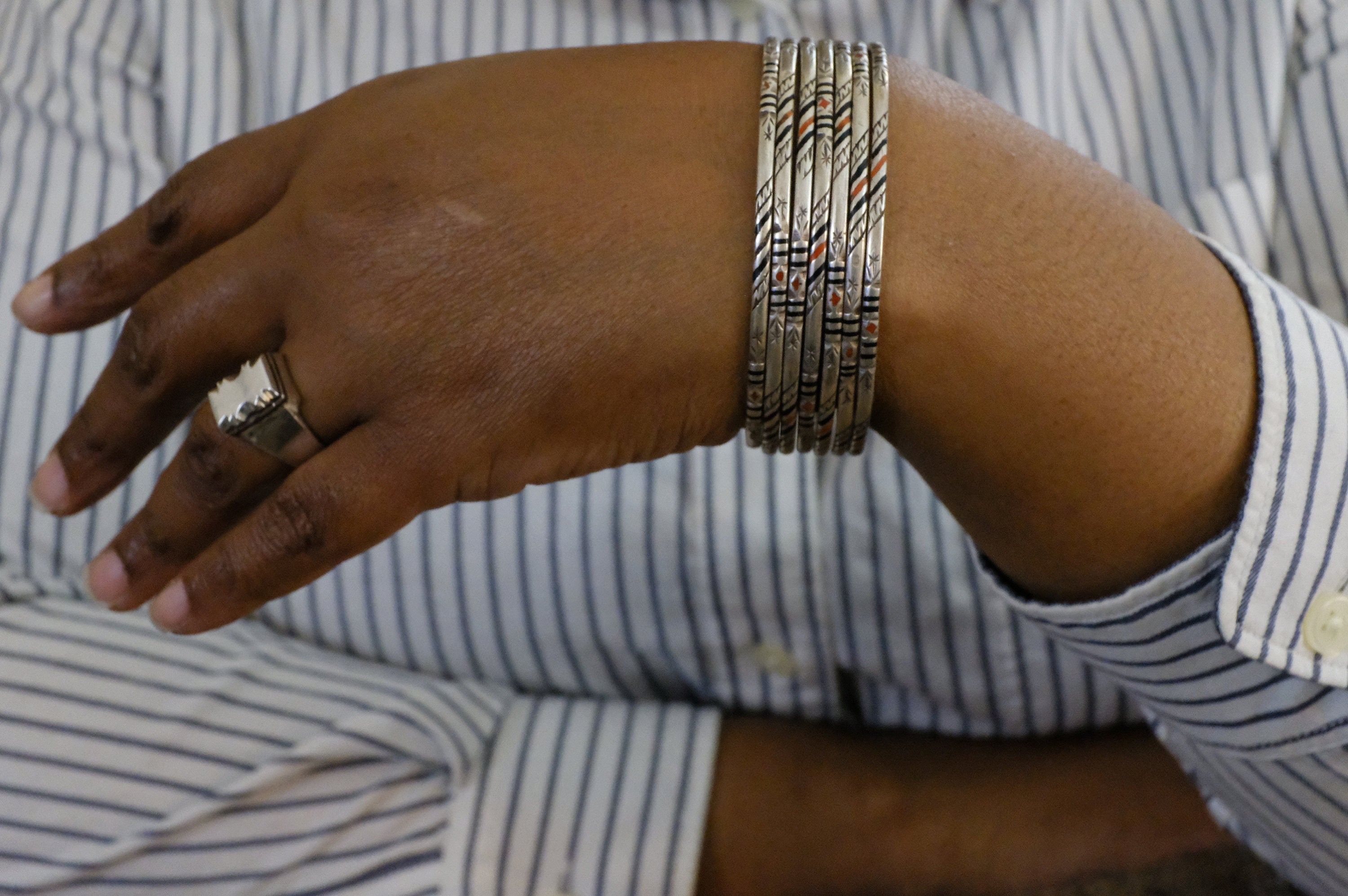 Silver Etched Enamel Inlay Moroccan Bangle